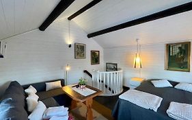 Prinsgården B&B rum stugor